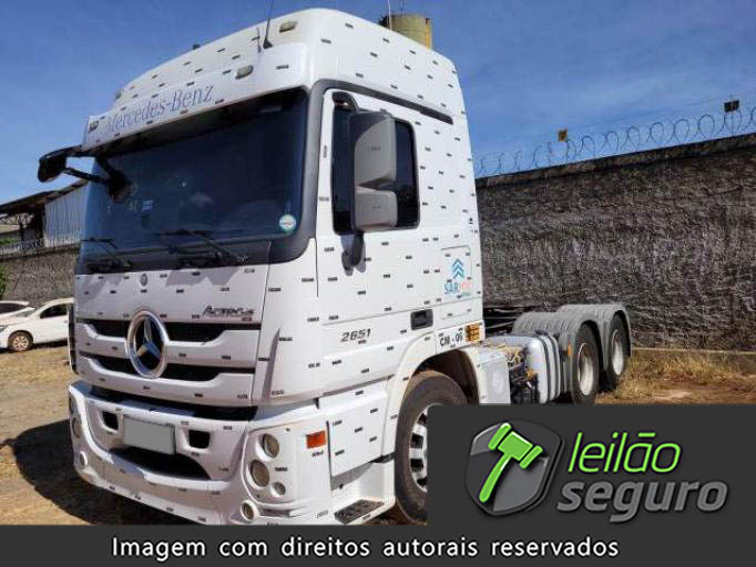 LOTE 019 MERCEDES BENZ ACTROS 2651
